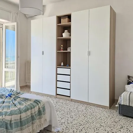 Sea Front 6 Seats Wi-fi Ac Park Apartment