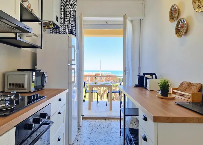 Apartment Sea Front 6 Seats Wi-fi Ac Park